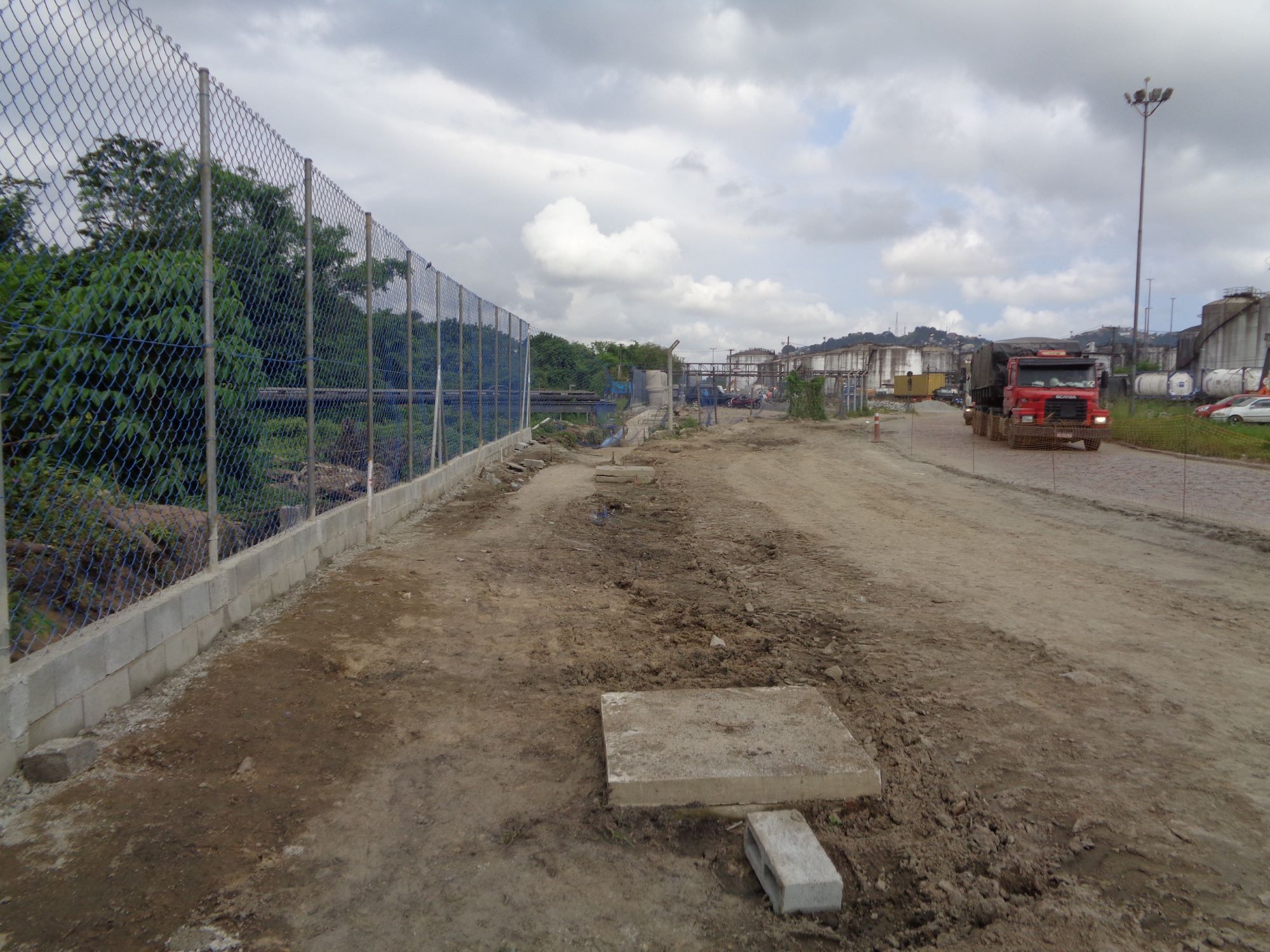 OBRA DA AVENIDA PERIMETRAL MARGEM DIREITA - ALEMOA